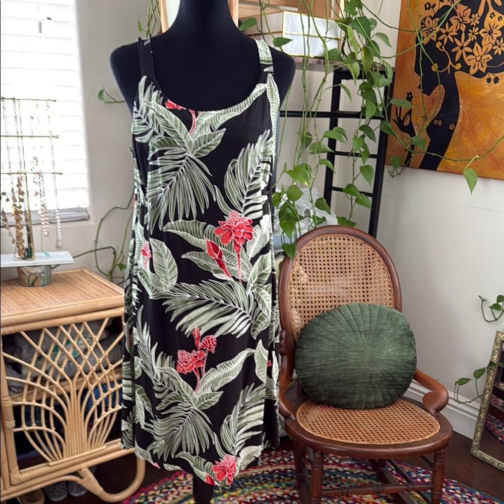 Bishop Street Tropical Hawaiian Floral Sleeveless White Lotus Resort Mini Dress